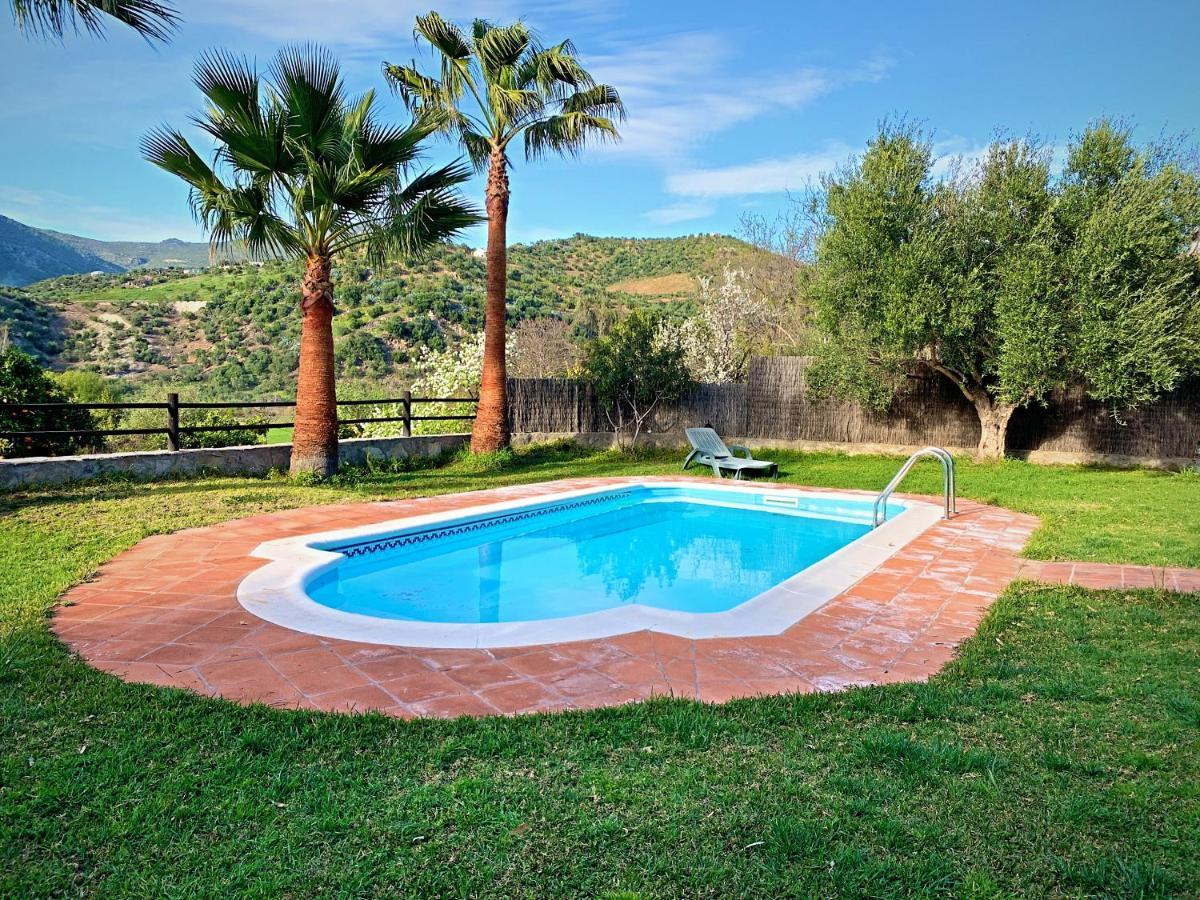 Vivelorural Casa Y Piscina En Zahara De La Sierra Villa Luaran gambar